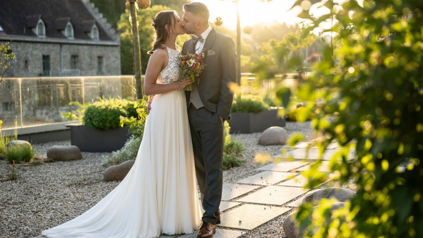 Vom Getting Ready bis zur letzten Tanzrunde: So läuft eine Hochzeit im Schloss ab
