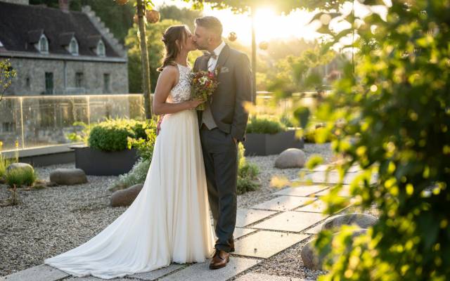 Vom Getting Ready bis zur letzten Tanzrunde: So läuft eine Hochzeit im Schloss ab