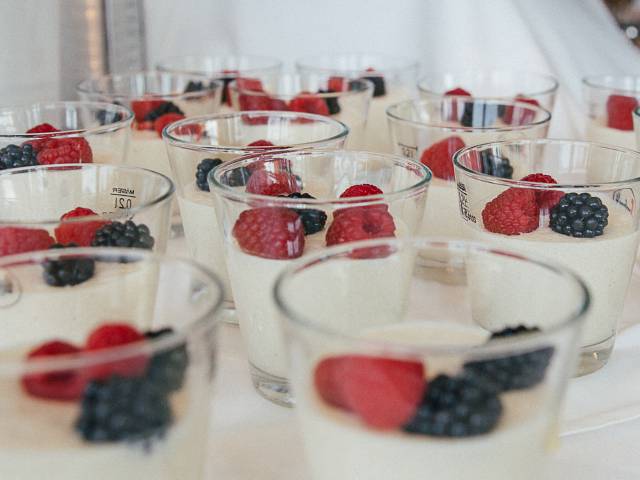 Joghurtmousse mit Beeren 