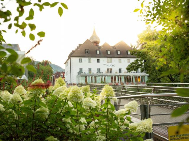 Das Schloss an der Eisenstrasse