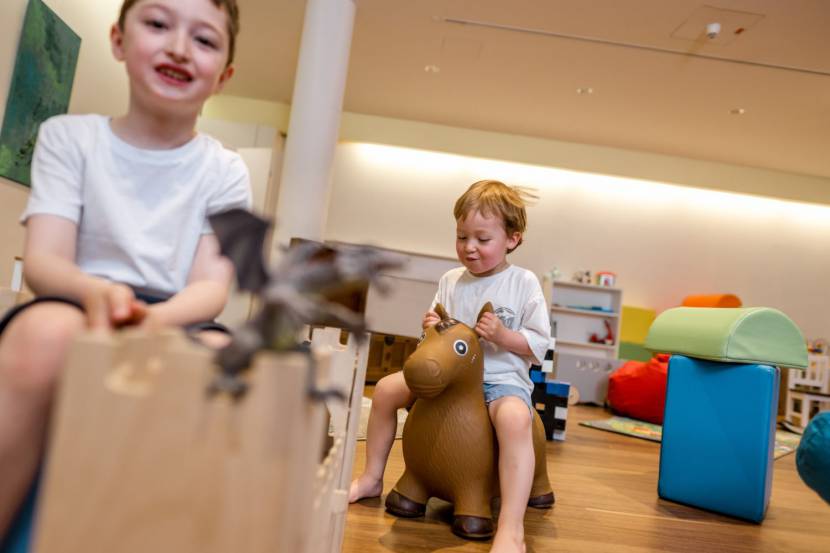 Regenwetterprogramm mit Spaßgarantie – 11 familienfreundliche Indoor-Aktivitäten in der Nähe von Waidhofen