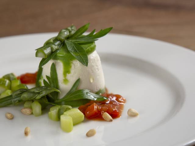 starter with sheep's cheese and vegetable