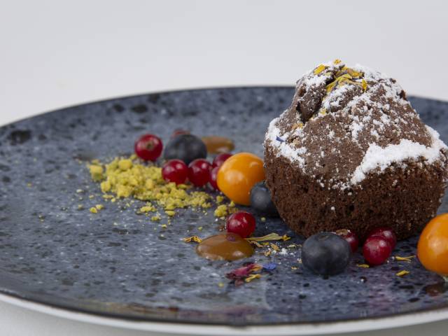 Dessert Schokoküchlein mit Früchten