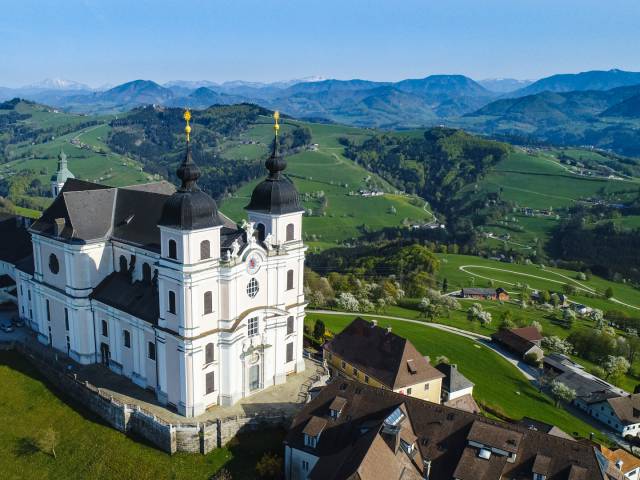 Die Basilika Sonntagberg mit traumhaften Ausblick aufs Mostviertel