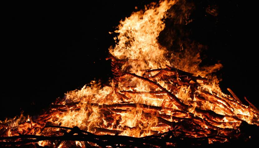 Sonnwendfeuer am Panoramahöhenweg