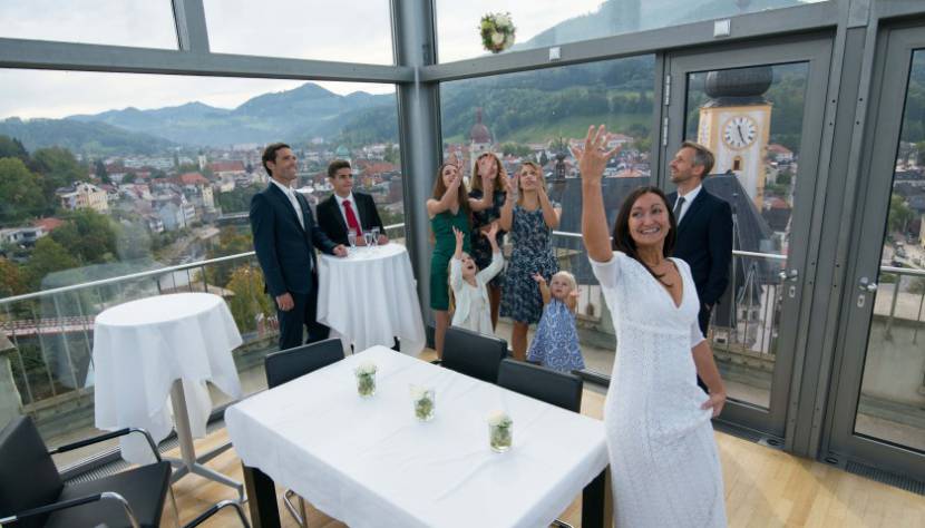 Hochzeit im Glaskubus