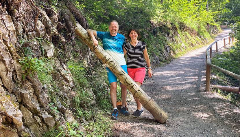 Am Holzweg im Mendlingtal