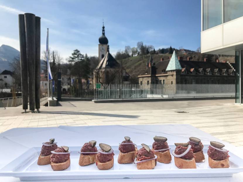 Beef Tartar Happen vom Hohenlehner Biorind