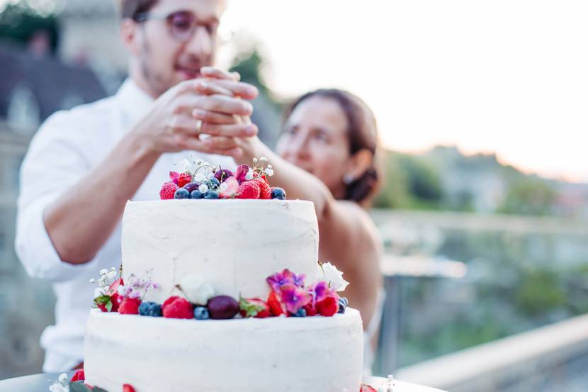 Hochzeitstorte im Abendrot