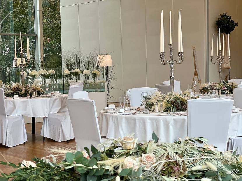 Blumenschmuck Hochzeit