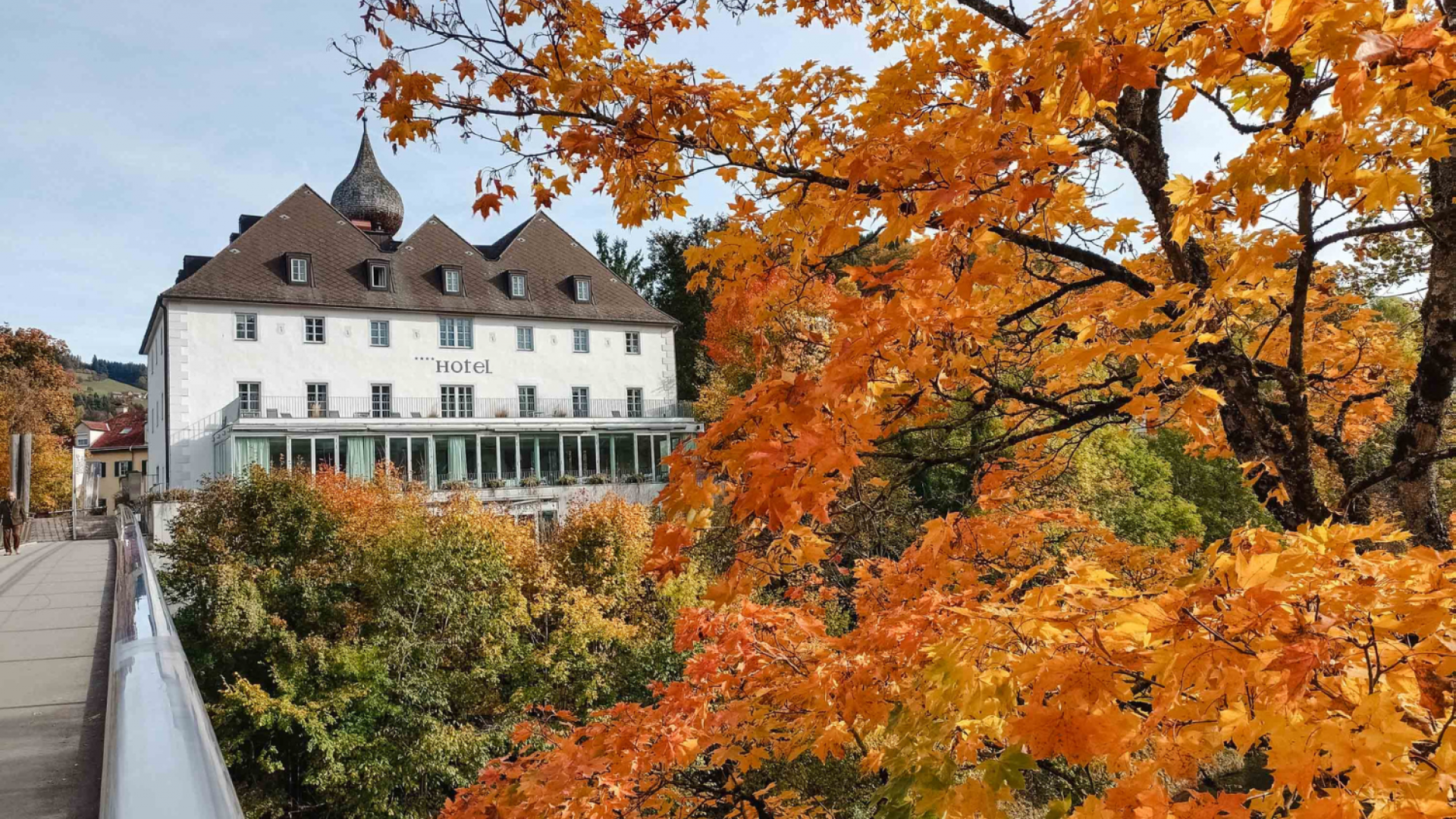 Schlosshotel im Herbst