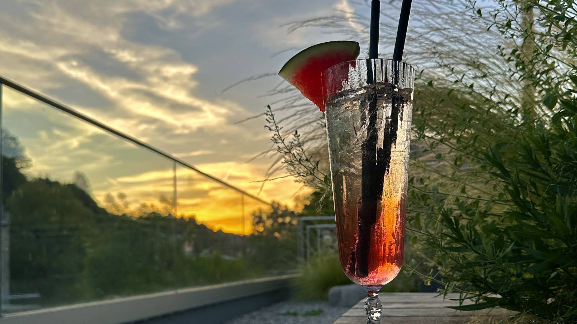 Cocktail Sundowner Bar